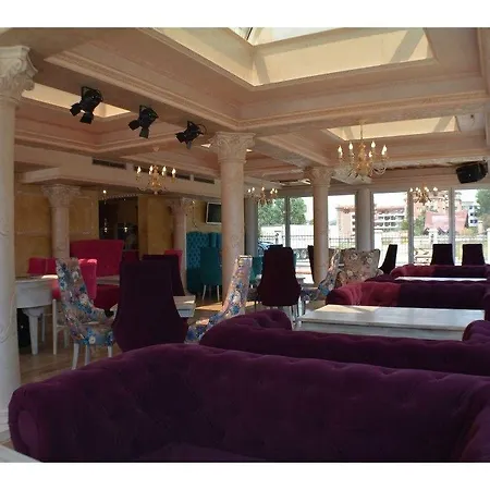 Avenue ساني بيتش