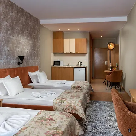 Avenue Hotel 2*