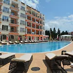 Hotel Avenue 2*