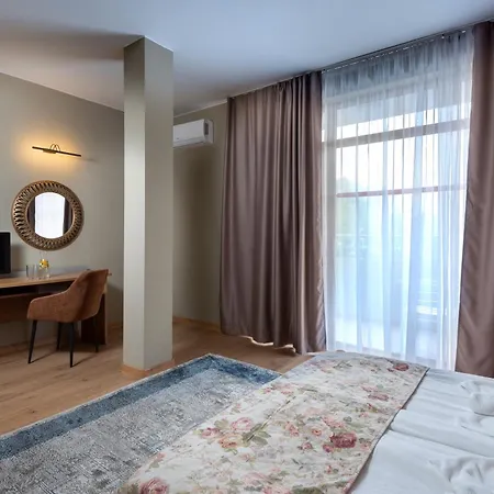 Hotel Avenue Słoneczny Brzeg