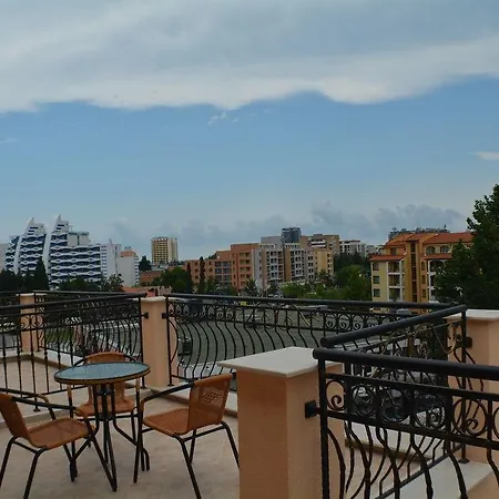 Hotel Avenue Słoneczny Brzeg