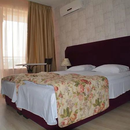 Hotel Avenue Słoneczny Brzeg